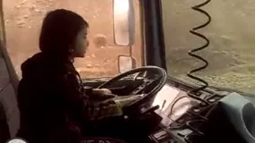 رانندگی دختر 8 ساله در جاده های ایران با تریلی 18 چرخ