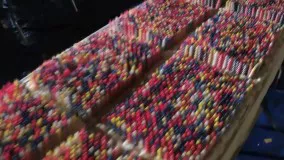 مردی که با خاموش کردن ۷۲ هزار شمع روی کیک تولد خود، نامش را در گینس به ثبت رساند.