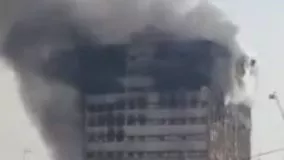 فیلم برداری پشت بام لحظه فرو ریختن آوار ساختمان پلاسکو از زاویه دیگر