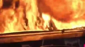 آتش خشم مخالفان ترامپ خودروی تشریفات را سوزاند