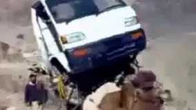 #عجايب   قاچاق خودرو با شتر،چه وزني رو داره تحمل ميكنه شتر!!!!