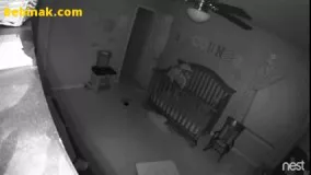 دوربین مخفی در اتاق نوزاد صحنه ای عجیب را ثبت می کند