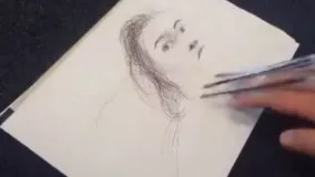  نقاشی کشیدن با سه خودکار همزمان