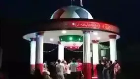 جشن قهرمانی هواداران پرسپولیس بر سر مزار مرحوم هادی نوروزی 