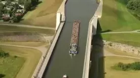 ساخت پلی در آلمان برای عبور کشتی ها از رودخانه-فوق العاده ست