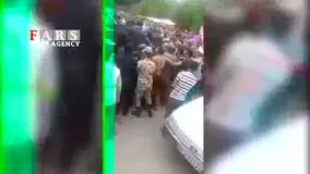  حمله معدنچیان خشمگین به خودرو حامل روحانی  