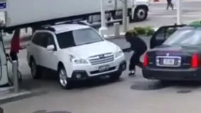 مقاومت این خانم برای دزدیده نشدن ماشینش دیدنیه
