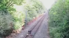 نجات از مرگ زیر قطار