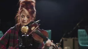 ویدیو زیبا اجرای Lindsey Stirling