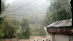 سیل وحشناک تابستانی همراه با بارش باران رگباری بامداد امروز در روستای سیاهمزگی /  شفت گیلان
