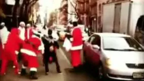 فیلم/ زد و خورد بابانوئل ها در خیابان