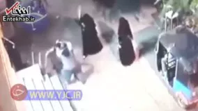 فیلم/ حمله عجیب سه زن نقابدار به مرد بی دفاع!