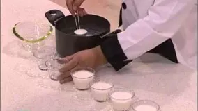 پودینگ شیر توت فرنگی