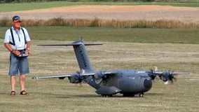 AIRBUS A400M GIGANTIC RC SCALE AIRLINER MODEL FLIGHT DEMO / Airliner Meeting Airshow 2015