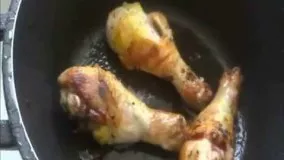 طرز سرخ کردن مرغ توسط سایت farzifood