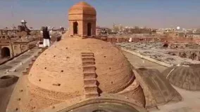 سجده ی عقل . علیرضا قربانی / حال من خراب را شهر نماز می کند...