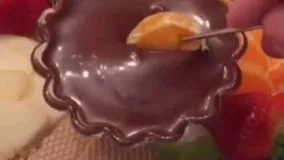 دسر میوه شکلاتی