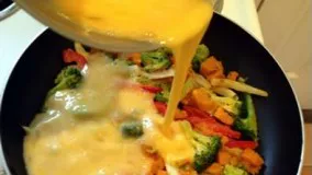 How To Make Vegetable Omelette - آموزش درست کردن املت سبزیجات