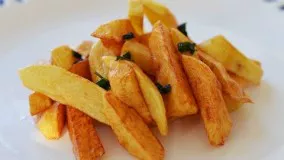 Potato Wedges طرز تهیه سیب زمینی سرخ کرده ترد به سبک رستوران