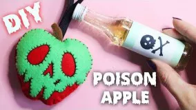 DIY | Felt Poison Apple Decoration/Door Hanger