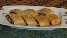  نان مغزدار رولتی به زبان آذری