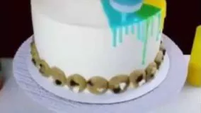روش تزیین کیک ساده با رنگهای خوراکی