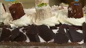 کیک شکلاتی همراه موز