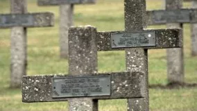 به یادبود جوانانی که جان خود را در جنگ جهانی اول باختند