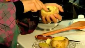 آشپزی مدرن-تهیه املت سیب زمینی با تخم بلدرچین