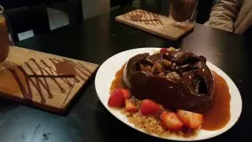 آشپزی مدرن-سرو دسر مخصوص  شکلات مونترال