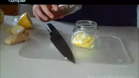 آشپزی ساده-طرز تهیه دتاکس لیمو ، عسل و زنجبیل