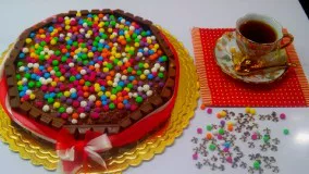 کیک پزی-کیک اسفنجی با تزیین