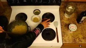 آشپزی ایرانی-کله جوش - یک اش پیازه، کشک، سیر، و زردچوبه 