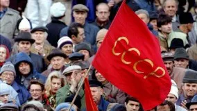 بررسی تحولاتی که منجر به سقوط اتحاد جماهیر شوروی شد
