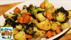 غذای رژیمی-تهیه سالاد با سبزیجات خوشمزه
