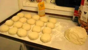 آموزش آشپزی-  طرز درست کردن نان برببری در خانه The interestiong point1