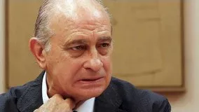 افزایش فشارها بر وزیر کشور اسپانیا برای استعفا