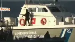 تلاش گارد ساحلی یونان برای «غرق کردن» قایق پناهجویان!