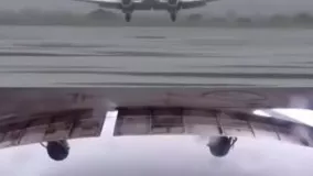 لندینگ هواپیما در آب
