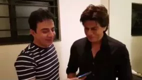 واکنش شاهرخ خان به آواز هندی عموپورنگ