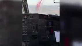برخورد پرنده با شیشه کاکپیت کمک خلبان