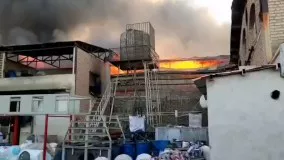 آتش‌سوزی  گسترده در شهرک صنعتی در جاجرود