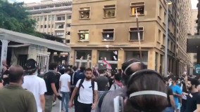 معترضین ساختمان وزارت اقتصاد لبنان در بيروت را تصرف کردند