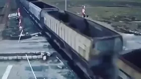 بی توجهی به لحظه عبور قطار و مرگ راننده