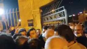 تجمع اهالی ماهشهر مقابل فرمانداری برای گفت‌وگو با قالیباف