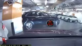 تصادف خانم راننده در پارکینگ