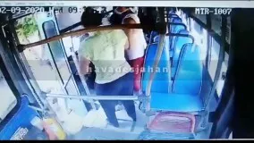 چاقو کشی در اتوبوس برای سرقت از مسافران