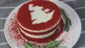 آموزش کیک پنیری خامه ای مخملی قرمز