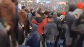 تجمع اعتراضی  مردم اصفهان در بستر خشکیده زاینده‌ رود