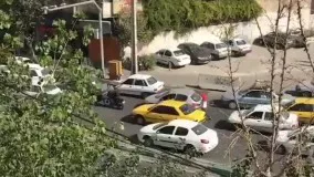 اینطوری از ماشین در حال حرکت دزدی می‌کنند !